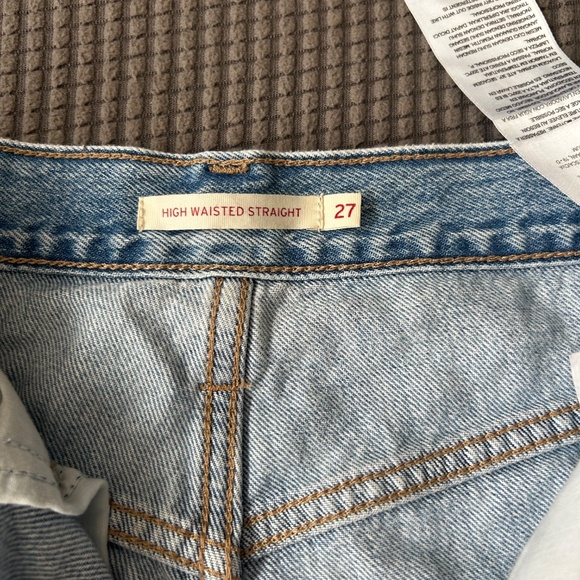 Levi's High Waisted Straight Leg Jean - Picture 2 of 2